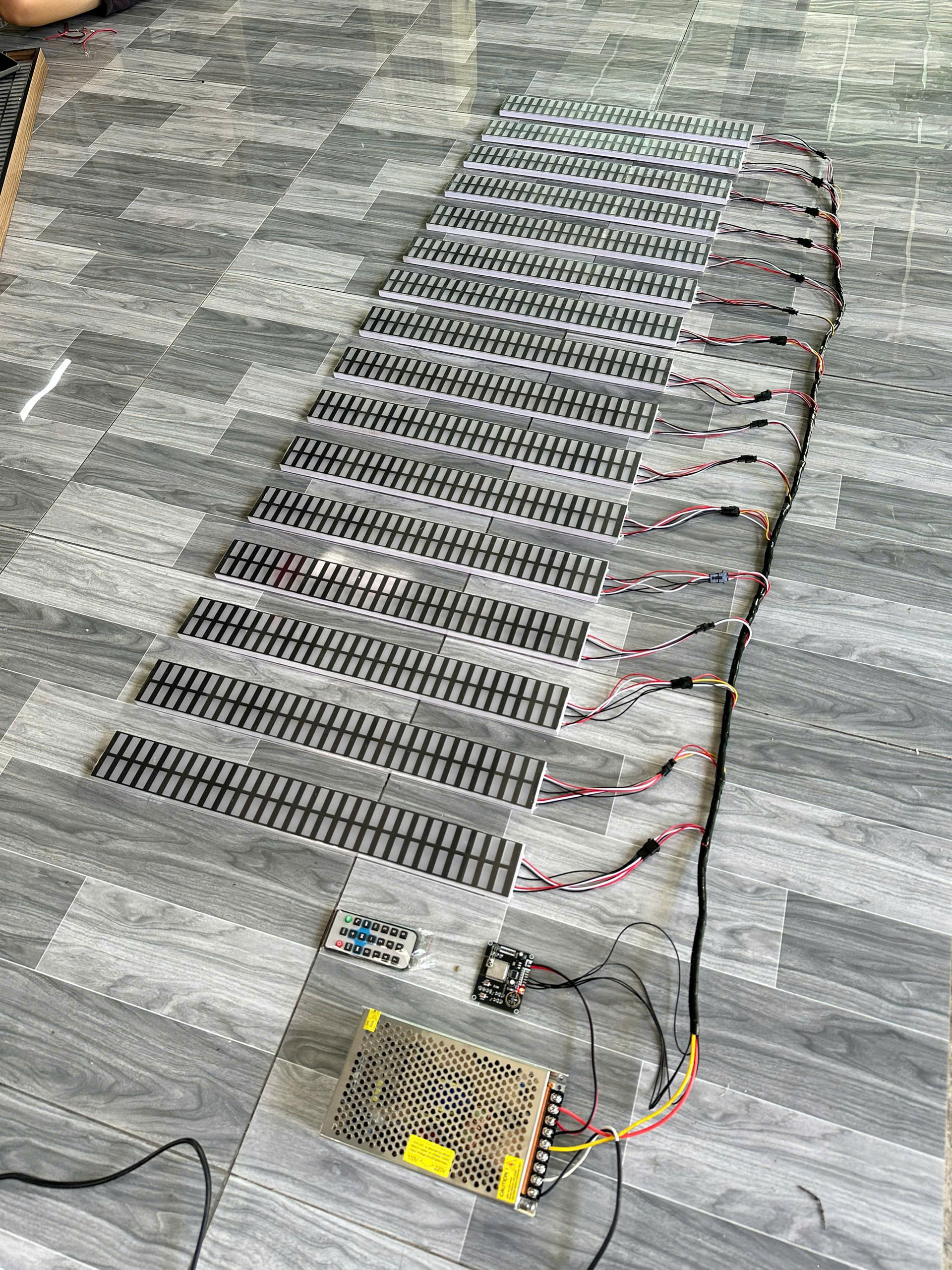16-Bar Music Reactive LED Equalizer – 50 cm Complete Set 1 16-Bar Music Reactive LED Equalizer – 50 cm Complete Set